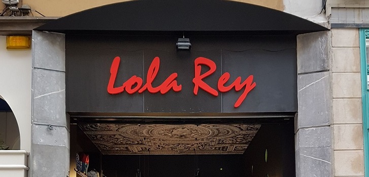 Cartel de la zapatería Lola Rey La zapatería Lola Rey supera las veinte tiendas con cuatro aperturas más